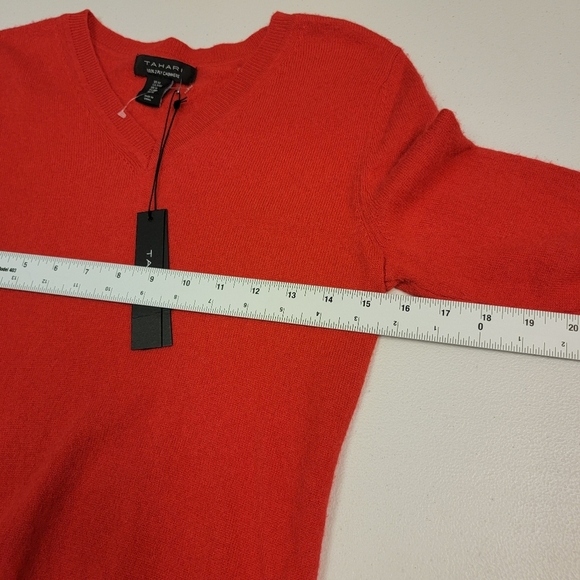 Tahari 2-ply Cashmere Red Long Sleeve Sweater Size M - Picture 4 of 5